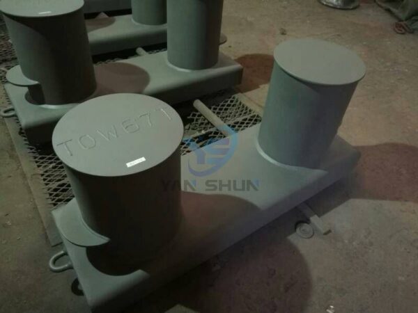 ISO 13795 Double Bollards type B with Wide Base Plate Weldable Steel Plates